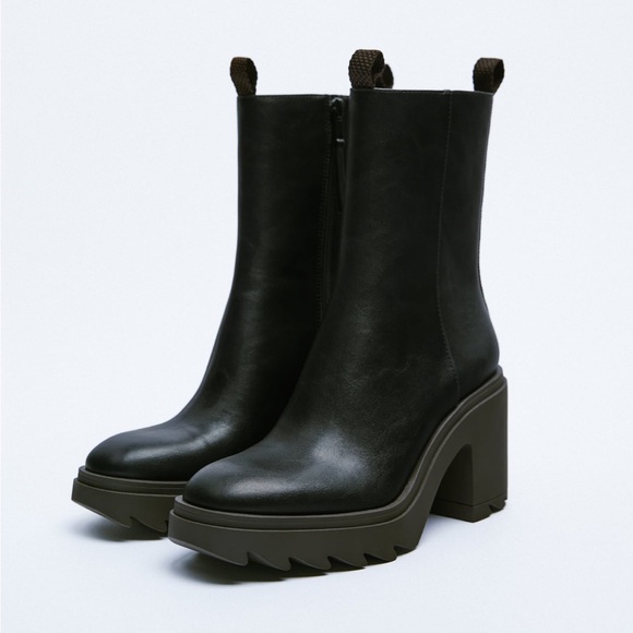 Zara rubberized heeled ankle boots 3112/910/040 - Picture 2 of 8